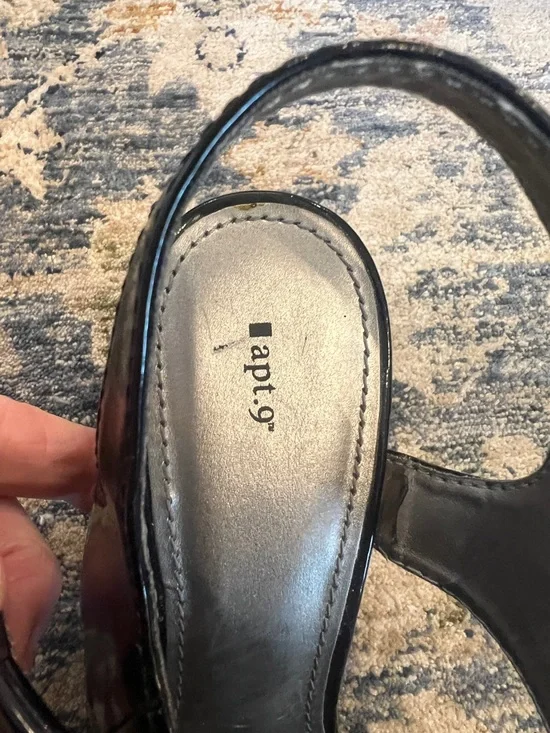 Apt 9 Women's Black Patent Peep-Toe Slingback Heels - Picture 9 of 11